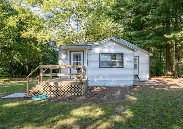 Photo 2 of Sale Pending at 6193 Cora Ct, Coloma, MI 49038 | MLS# 70555012 | Listing updated on 2026-08-29