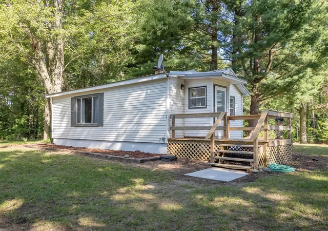 Photo 3 of Sale Pending at 6193 Cora Ct, Coloma, MI 49038 | MLS# 70555012 | Listing updated on 2026-08-29