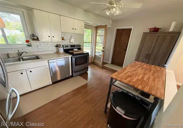 Homes for sale in Milford, MI | 857 Panorama Dr, Milford, MI 48381 | MLS# 60997979
