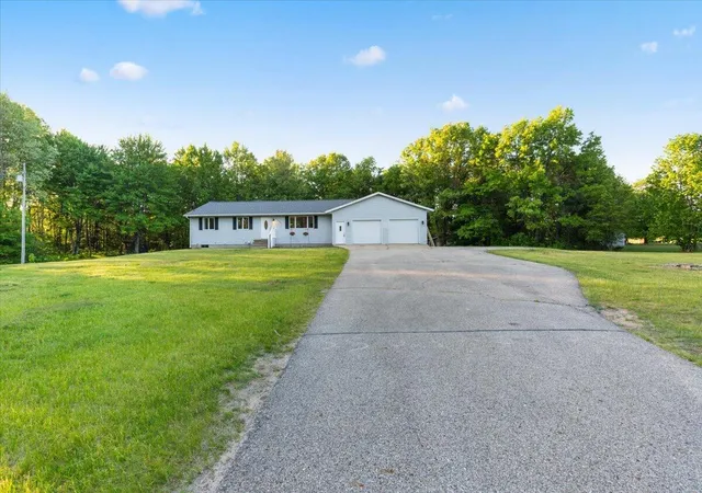 Homes for sale in Howard City, MI | 20200 W Lake Montcalm Rd, Howard City, MI 49329 | MLS# 70534843