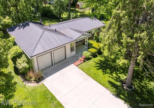 Homes for sale in Burtchville, MI | 3361 Clyde Dr, Burtchville, MI 48059 | MLS# 60998533