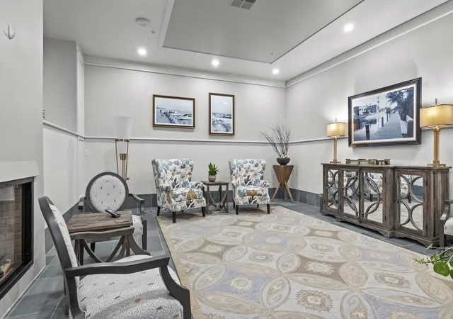 3rd image of 215 Washington St #2F, Traverse City, MI 49684 | MLS# 80069369