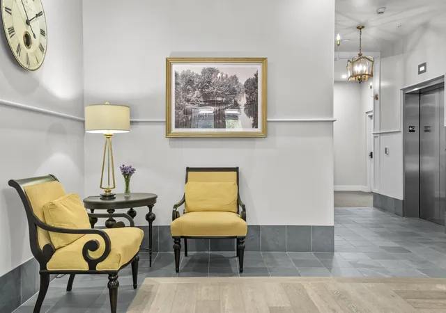 5th image of 215 Washington St #2F, Traverse City, MI 49684 | MLS# 80069369