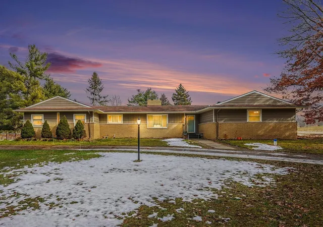1st image of 1575 Kellogg Rd, Brighton, MI 48114 | MLS# 70515858