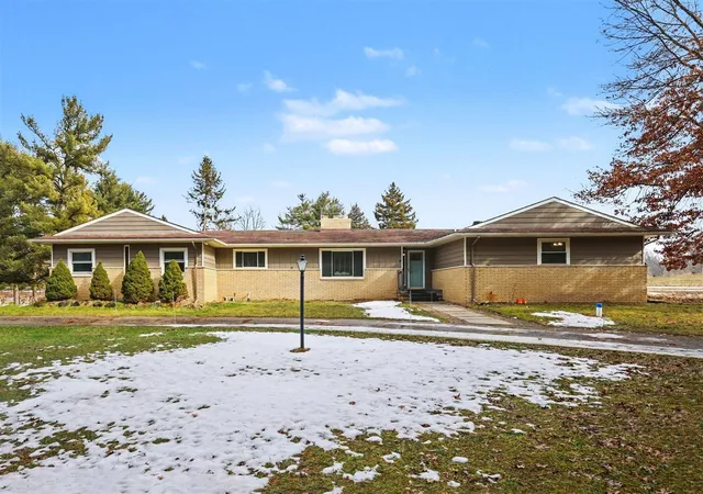 2nd image of 1575 Kellogg Rd, Brighton, MI 48114 | MLS# 70515858