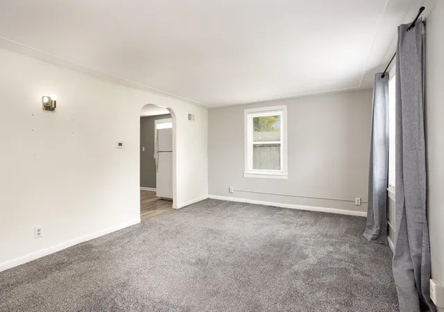 Photo 4 of Sale Pending at 2002 Woodside Ave, Essexville, MI 48732 | MLS# 50191293 | Listing updated on 2025-10-22