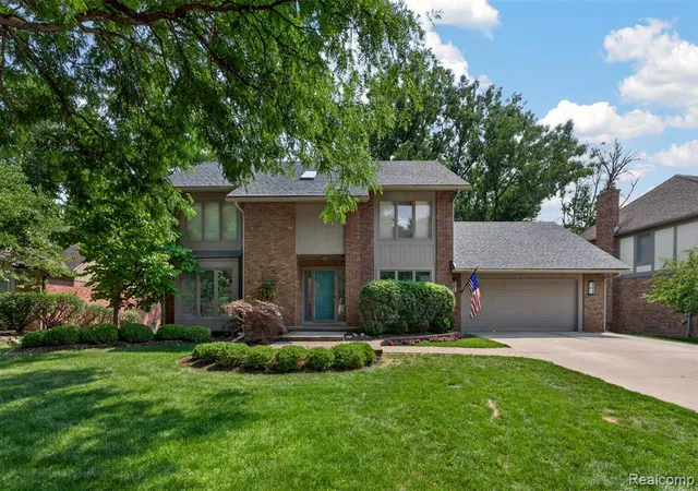 1st image of 845 River Bend Dr, Rochester Hills, MI 48307 | MLS# 61020046