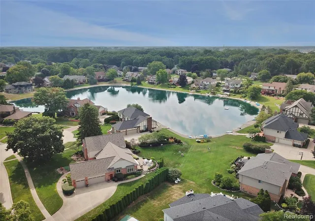 Photo 5 of Single family home for sale at 54359 Algonquin Dr, Shelby Township, MI 48315 | MLS# 61017568 | Listing updated on 2026-09-04