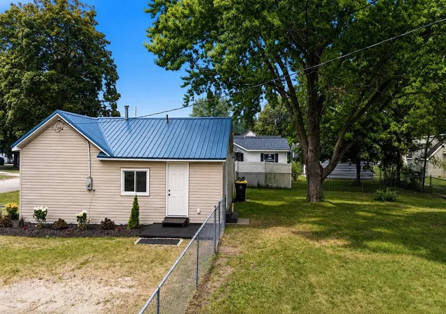 2nd image of 1117 Ward St, Mount Pleasant, MI 48858 | MLS# 80071130