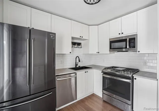 Photo 2 of Single family home for sale at 18923 Orleans Pl, Woodhaven, MI 48183 4329 | MLS# 61025670 | Listing updated on 2026-09-17