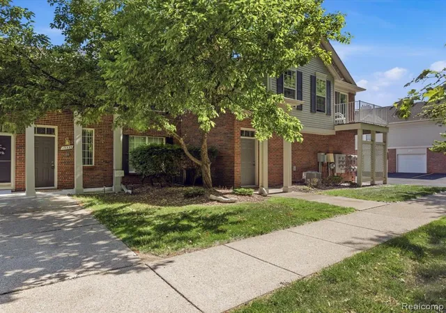 Homes for sale in Sterling Heights, MI | 13335 Forest Ridge Blvd, Sterling Heights, MI 48313 | MLS# 60999506