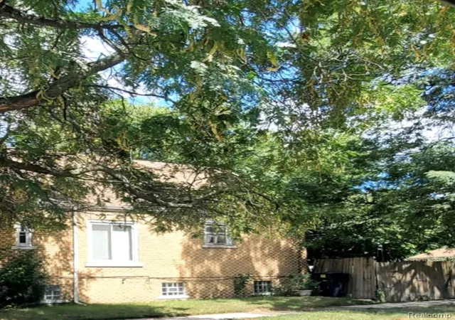 3rd image of 11800 Riad St, Detroit, MI 48224 | MLS# 60931724