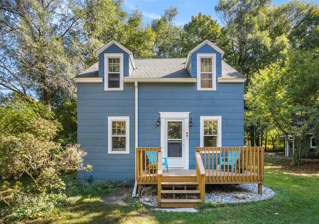 Photo 2 of Sale Pending at 1664 N 3rd Street, Kalamazoo, MI 49009 | MLS# 70495234 | Listing updated on 2025-11-05