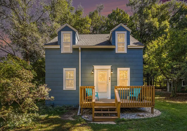 Photo 3 of Sale Pending at 1664 N 3rd Street, Kalamazoo, MI 49009 | MLS# 70495234 | Listing updated on 2025-11-05