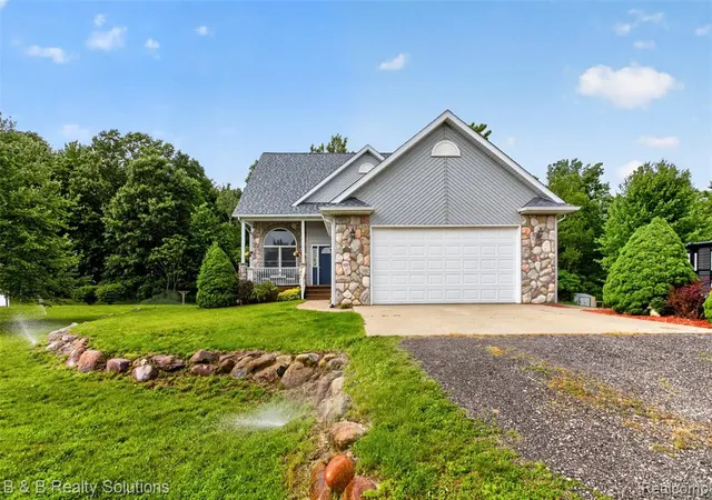 Homes for sale in North Branch, MI | 3097 Burnside Rd, North Branch, MI 48461 | MLS# 61005135