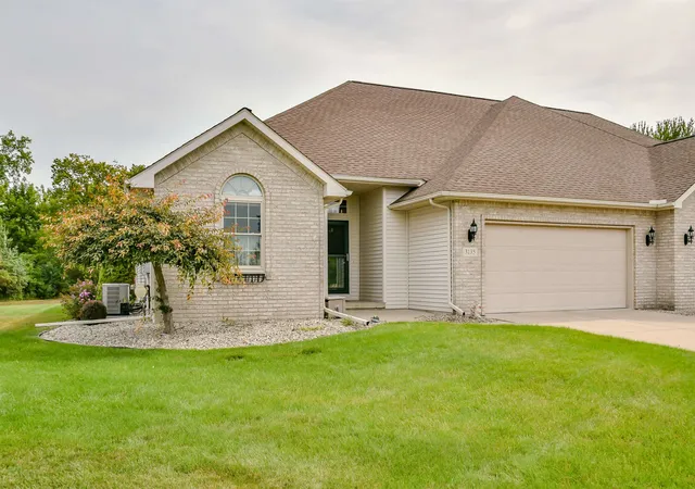 Photo 1 of Sale Pending at 3135 Creekwood Cir, Bay City, MI 48706 | MLS# 50219040 | Listing updated on 2026-09-11