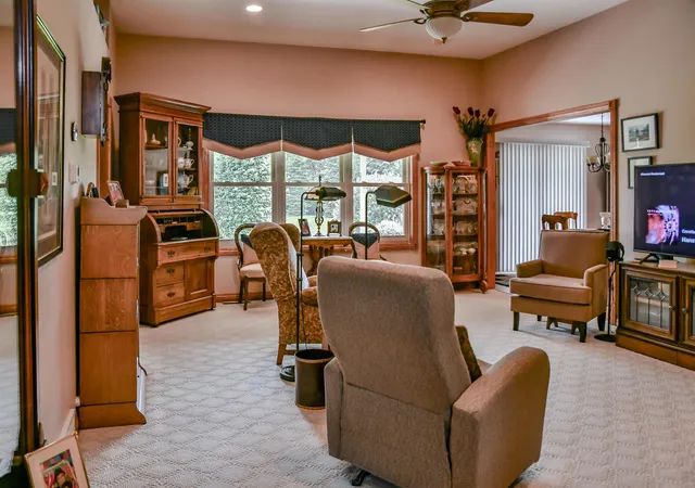 Listing Photo 5 - Condo for sale in building located at 3135 Creekwood Cir, Bay City, MI 48706