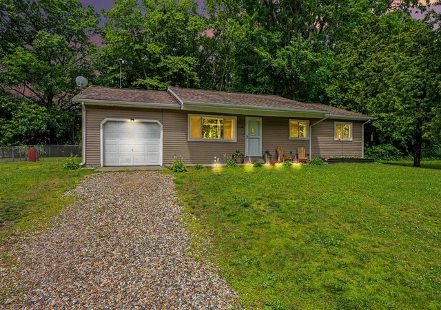 Homes for sale in Three Rivers, MI | 1100 Orchard Dr, Three Rivers, MI 49093 | MLS# 70540914