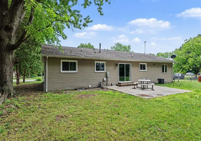 Homes for sale in Three Rivers, MI | 1100 Orchard Dr, Three Rivers, MI 49093 | MLS# 70540914