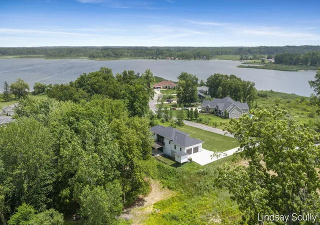 2nd image of 9465 Wabasis Pointe Dr, Greenville, MI 48838 | MLS# 70543072