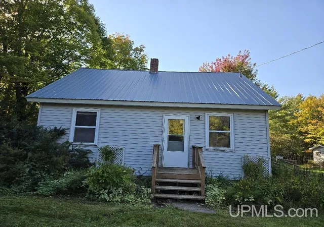 Homes for sale in Ontonagon, MI | 36741 Kujala Rd, Ontonagon, MI 49953 | MLS# 50210334