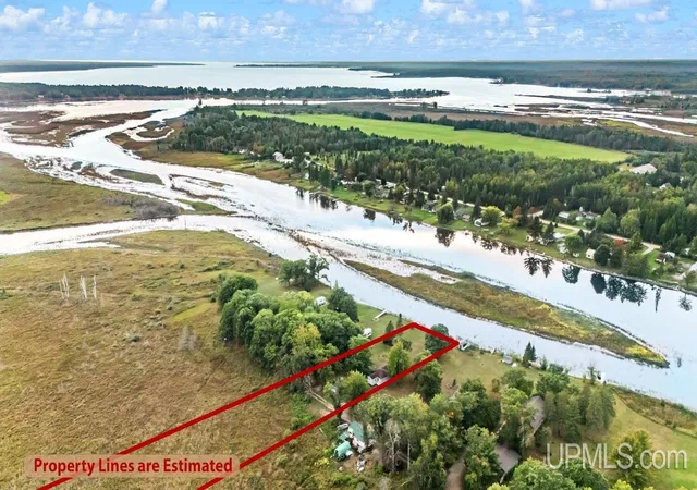 Homes for sale in Rapid River, MI | 8391 U6 Ln, Rapid River, MI 49878 | MLS# 50209672