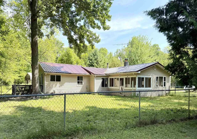 2nd image of 6315 Sunrise Trl, Harrison, MI 48625 | MLS# 50216792