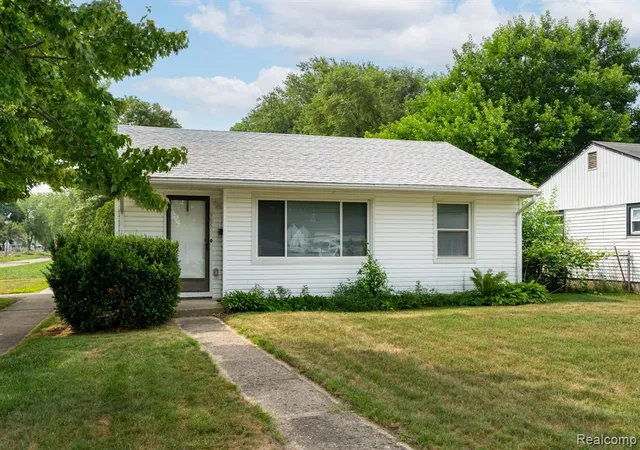 Photo 1 of Single family home for sale at 905 Sprague Ave, Madison Heights, MI 48071 | MLS# 61013276 | Listing updated on 2026-07-22