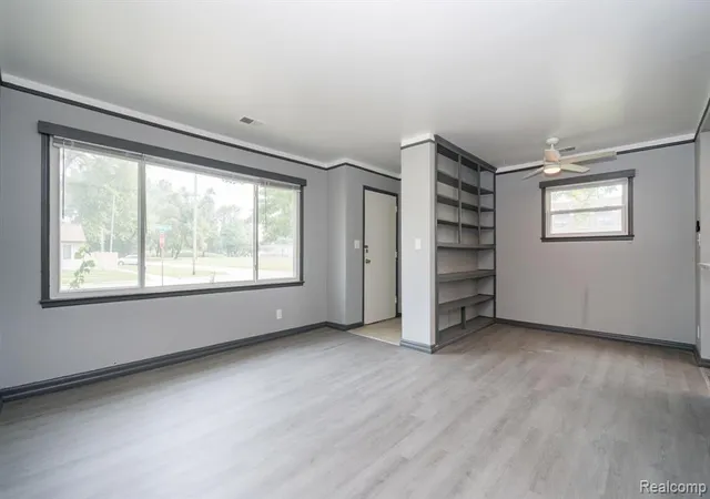 Photo 3 of Single family home for sale at 905 Sprague Ave, Madison Heights, MI 48071 3127 | MLS# 61013276 | Listing updated on 2026-09-12