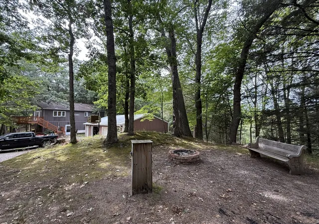 Photo 3 of Single family home for sale at 5700 W Lakeshore Ct, Pentwater, MI 49449 | MLS# 70554116 | Listing updated on 2026-09-28