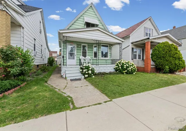 Homes for sale in Hamtramck, MI | 3899 Trowbridge St, Hamtramck, MI 48212 | MLS# 61004806