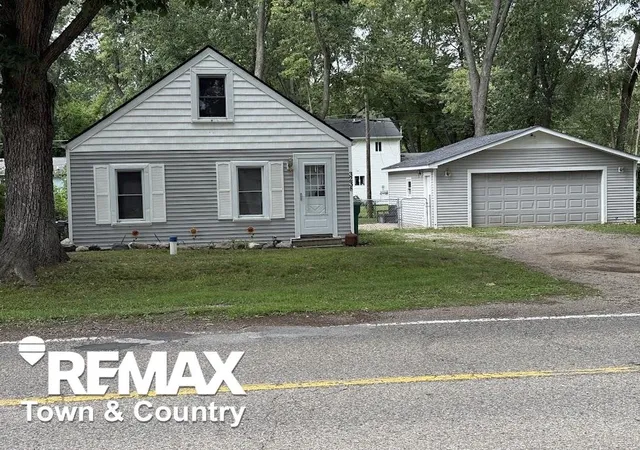 Photo 5 of Single family home for sale at 3238 Newton Rd, Commerce Twp, MI 48382 | MLS# 50220186 | Listing updated on 2026-08-28