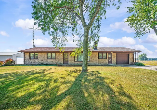 Homes for sale in Baroda, MI | 2362 Browntown Rd, Baroda, MI 49101 | MLS# 70499408