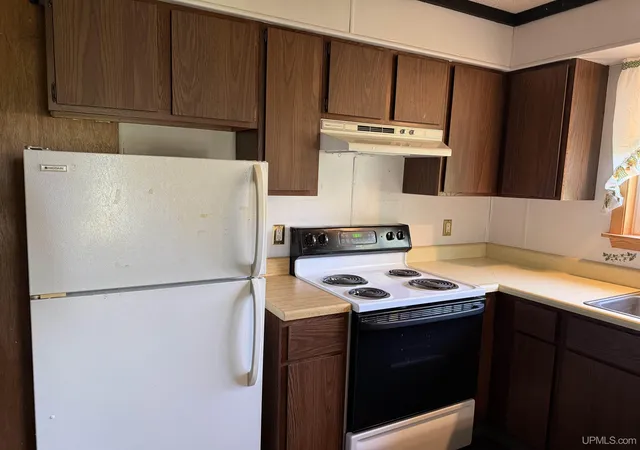 Photo 3 of Sale Pending at 1180 B-1 Range View Dr, Hurley, WI 54534 | MLS# 50218103 | Listing updated on 2026-08-21