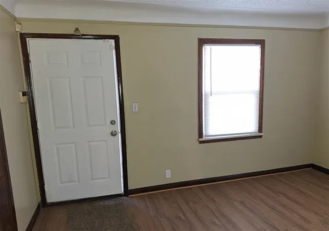 3rd image of 8845 University Pl, Detroit, MI 48224 | MLS# 70511755