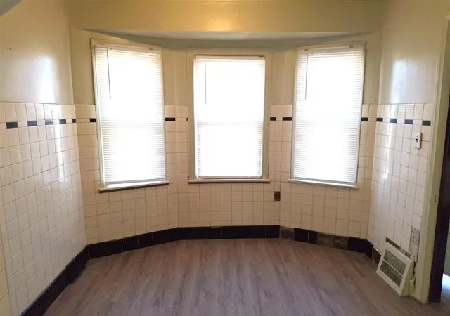 5th image of 8845 University Pl, Detroit, MI 48224 | MLS# 70511755