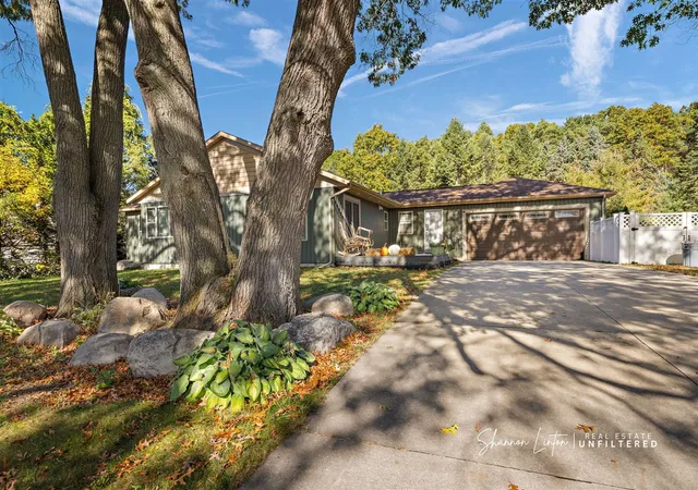 1st image of 15777 Rannes St, Spring Lake, MI 49456 | MLS# 70517837