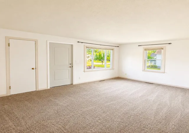 Photo 4 of Single family home for sale at 206 Cambridge St, Bay City, MI 48708 | MLS# 50216858 | Listing updated on 2026-09-09