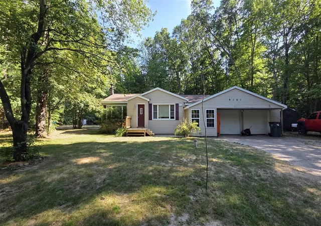 Homes for sale in Whitehall, MI | 6141 Bell Rd, Whitehall, MI 49461 | MLS# 70543997