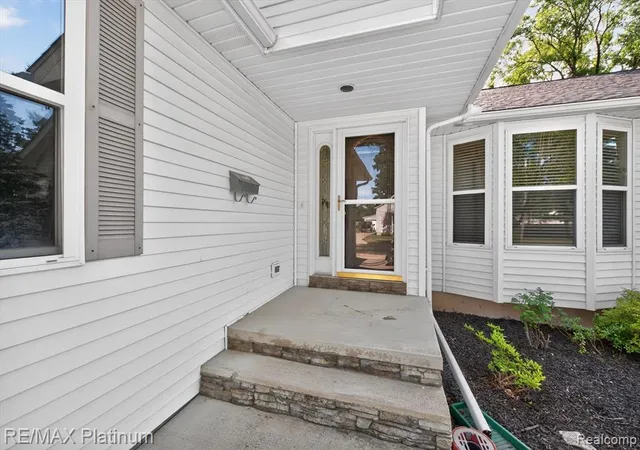 Homes for sale in Brighton, MI | 318 N 5th St, Brighton, MI 48116 | MLS# 61000670