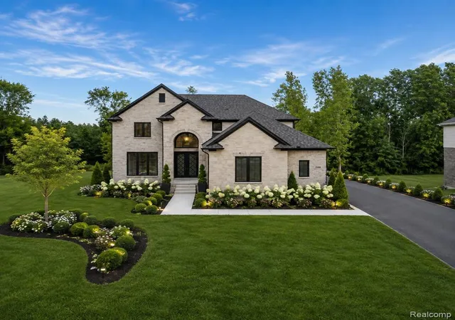 2nd image of 2185 Heidi Dr, Oxford, MI 48370 | MLS# 60998169