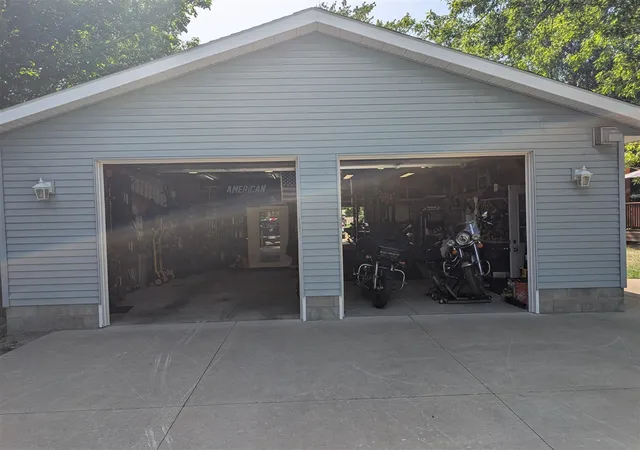 3rd image of 271 Randall Rd, Norton Shores, MI 49441 | MLS# 70543010