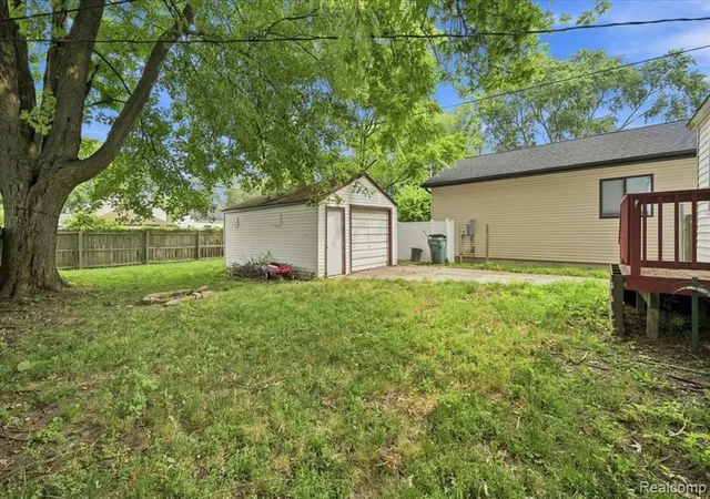 Photo 21 of Single family home for sale at 1527 E Meyers Ave, Hazel Park, MI 48030 | MLS# 61022070 | Listing updated on 2026-08-19
