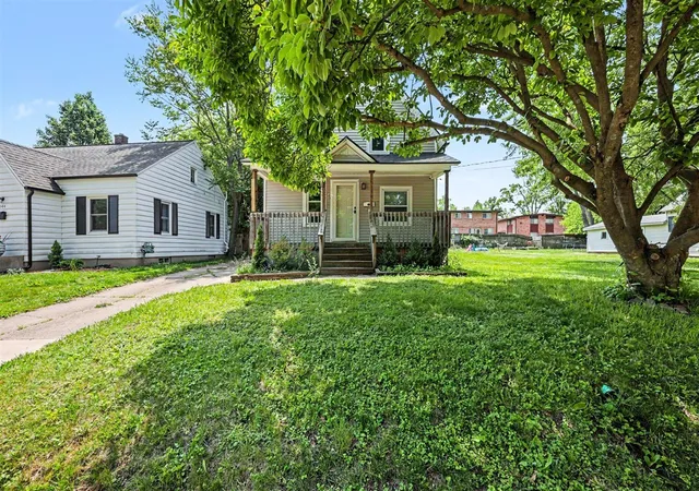 image of 840 Spencer St, Grand Rapids, MI 49505 | MLS# 70538171