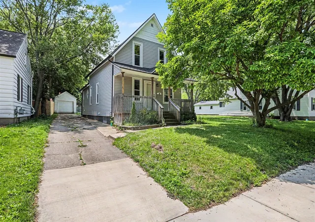image of 840 Spencer St, Grand Rapids, MI 49505 | MLS# 70538171