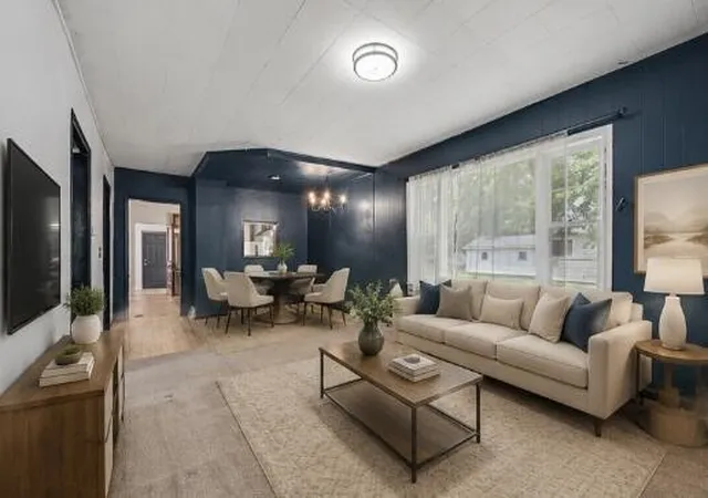 image of 840 Spencer St, Grand Rapids, MI 49505 | MLS# 70538171