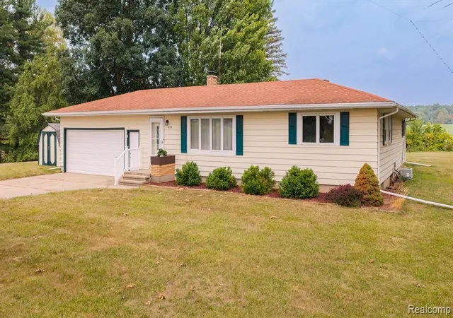Photo 1 of Single family home for sale at 895 Haslett Rd, Williamston, MI 48895 | MLS# 61013602 | Listing updated on 2026-08-16