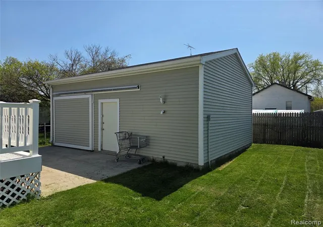 Homes for sale in Burton, MI | 1236 Decamp Decamp St, Burton, MI 48529 | MLS# 60986724
