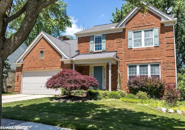 1st image of 199 Saxon Ct, Rochester Hills, MI 48307 | MLS# 50211959