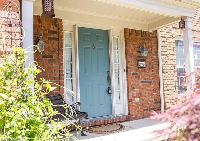 2nd image of 199 Saxon Ct, Rochester Hills, MI 48307 | MLS# 50211959